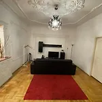 Come & Stay Apartments And Rooms City Center